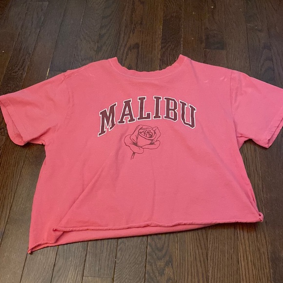 Mighty Fine Tops - Cropped pink ‘Malibu’ tee shirt